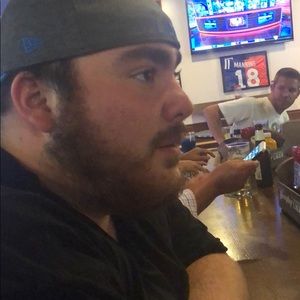 Meet your Posher, Dustin